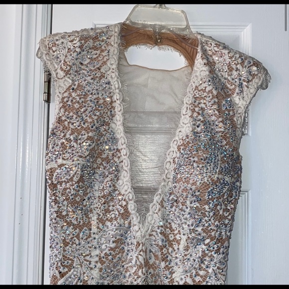 Jovani Crystal gown. Size 10. Worn once - Picture 3 of 9